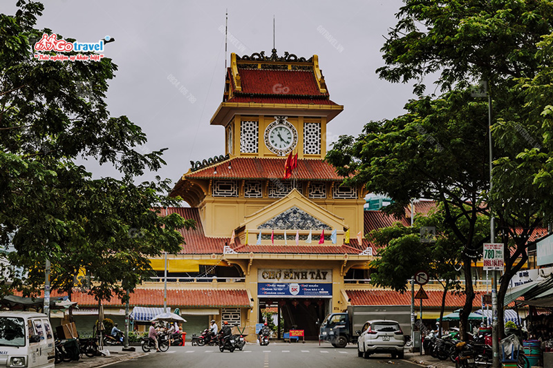 The Binh Tay Market is located in the center of Ho Chi Minh City's Chinatown