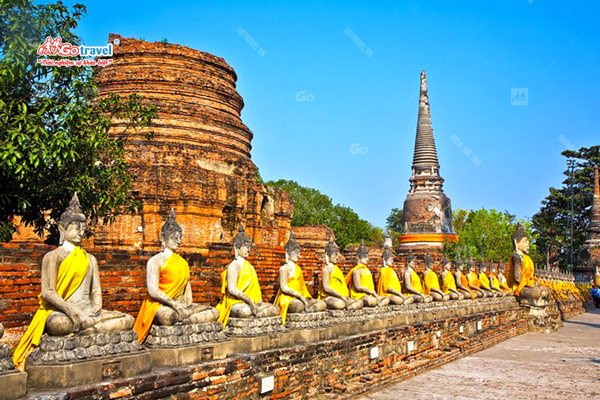 Wat Chaiwatthanaram - The influence of Buddhism on Thai people